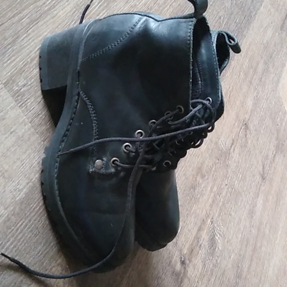 Skechers black heeled granny boot